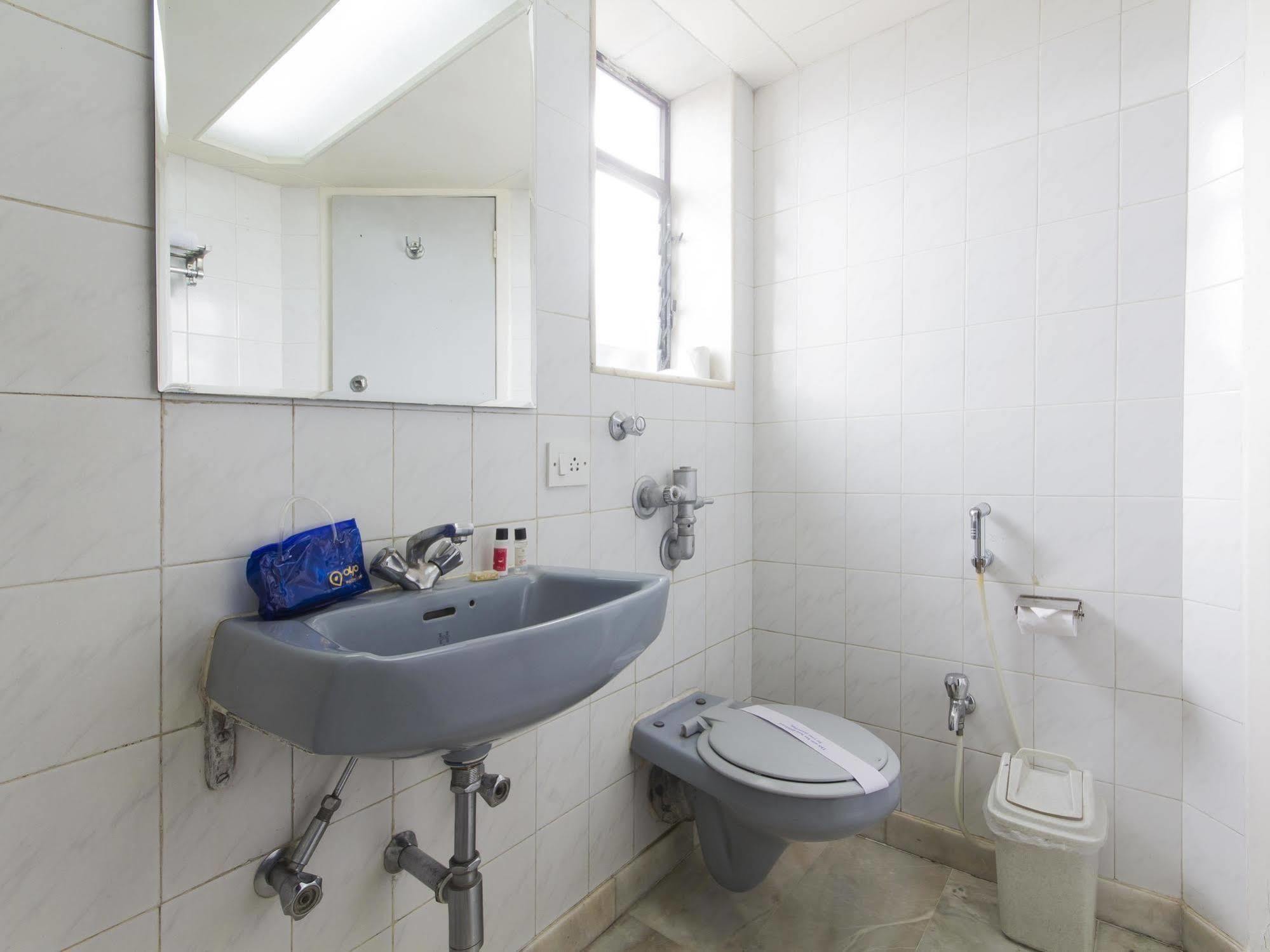 Hotel Ashray International, Sion - Near Bkc ムンバイ エクステリア 写真