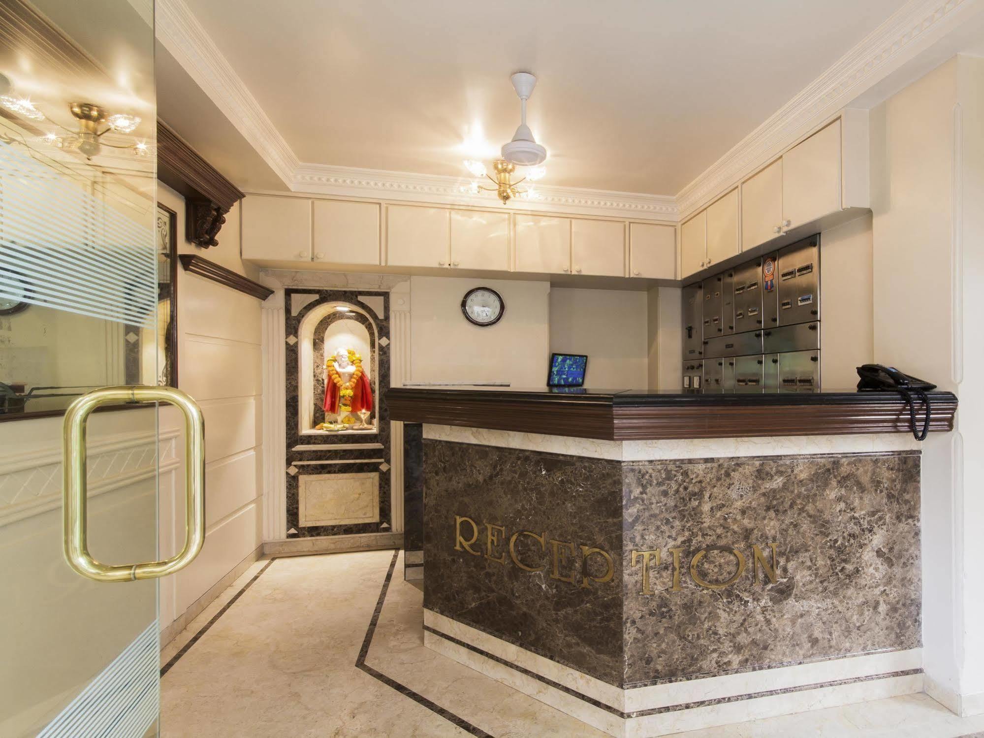 Hotel Ashray International, Sion - Near Bkc ムンバイ エクステリア 写真