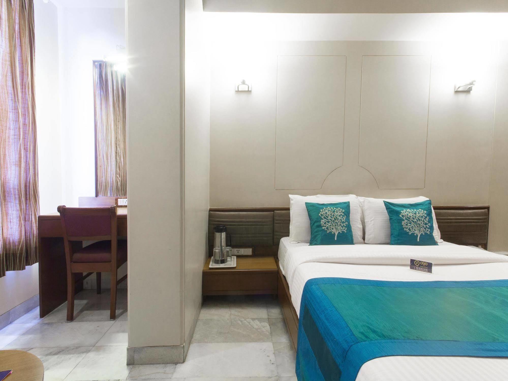Hotel Ashray International, Sion - Near Bkc ムンバイ エクステリア 写真