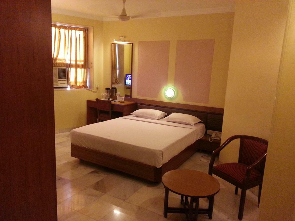 Hotel Ashray International, Sion - Near Bkc ムンバイ エクステリア 写真